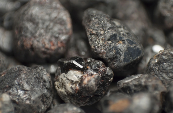 tin-ore-1_1.jpg